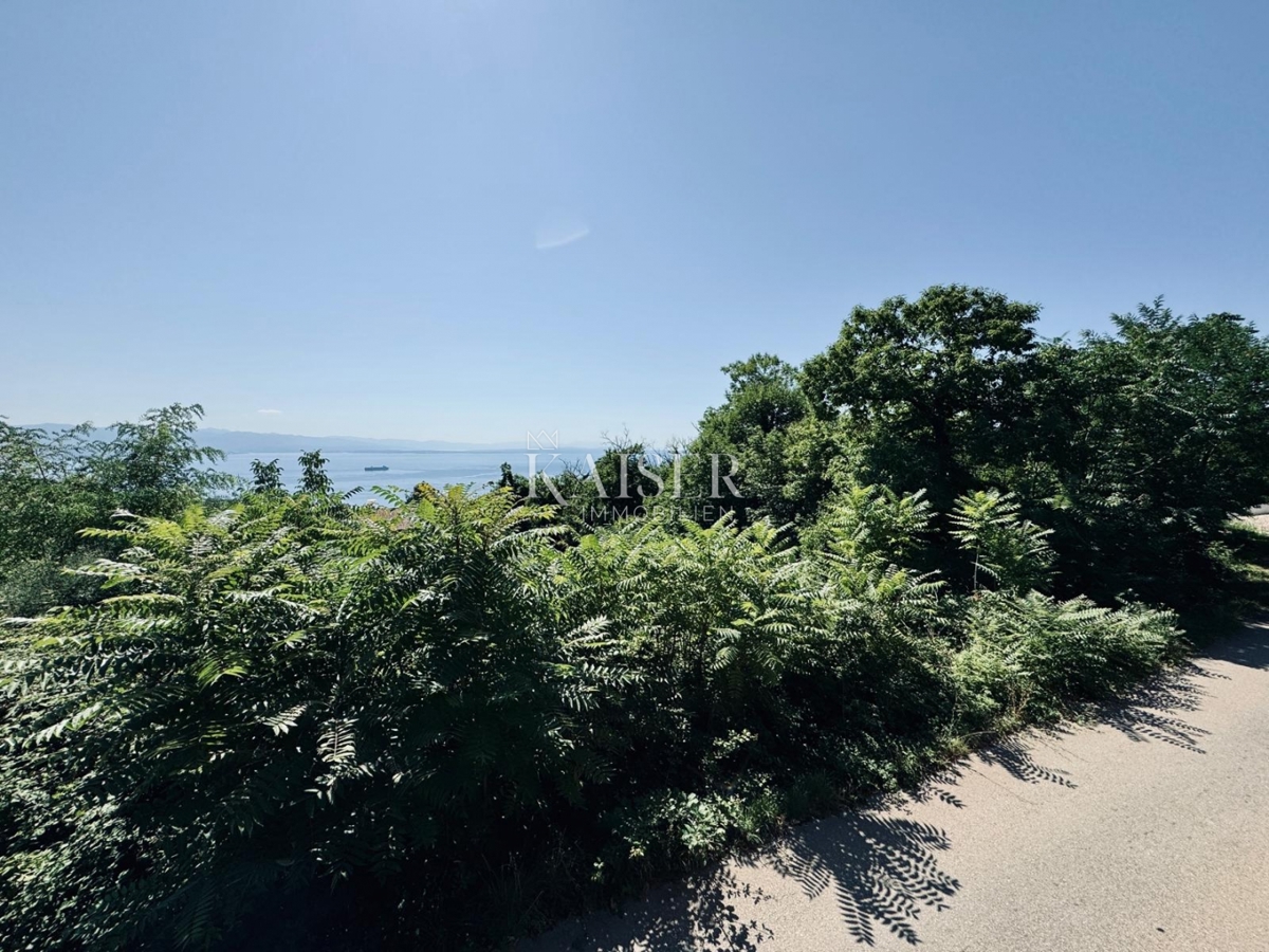 Opatija, Poljane – Gradbeno zemljišče s pogledom na morje (1.109 m2)