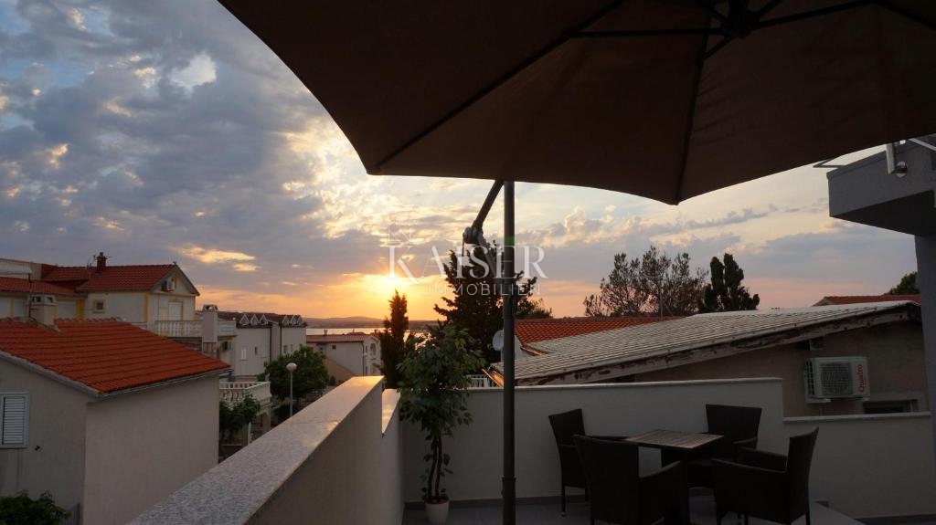 Zadar, Vir - Čudovita prostorna hiša 50 m od plaže