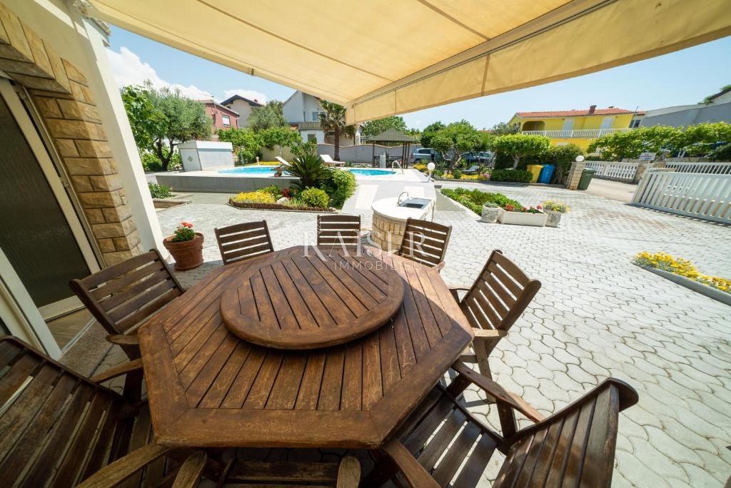 Zadar, Vir - Čudovita prostorna hiša 50 m od plaže