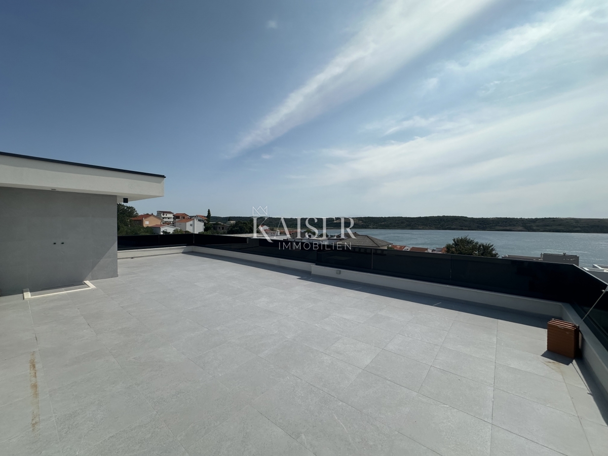 Zadar, Rtina - Luksuzna vila z bazenom, 250 m od plaže