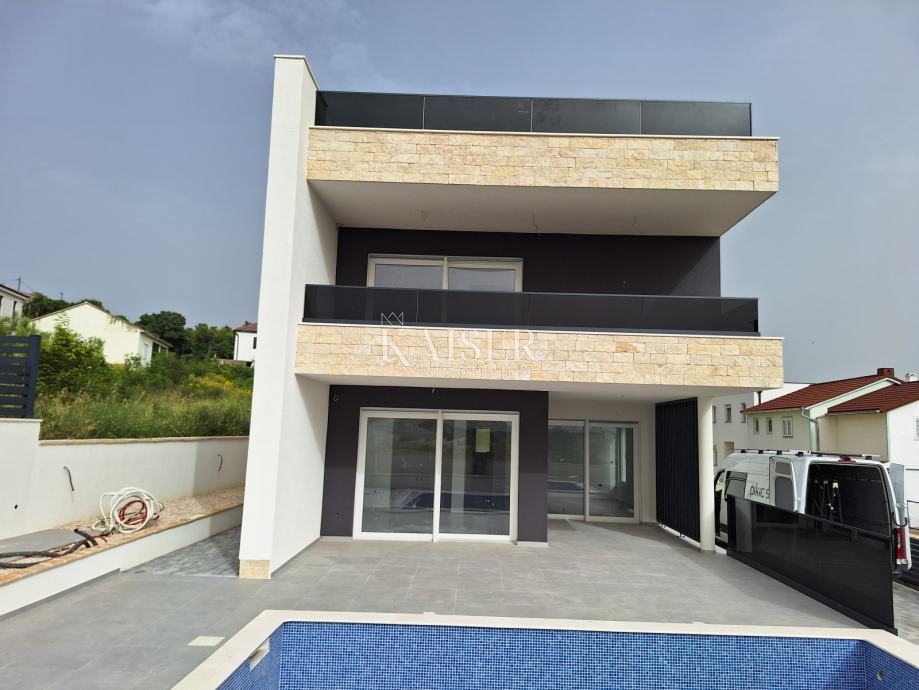 Zadar, Rtina - Luksuzna vila z bazenom, 250 m od plaže
