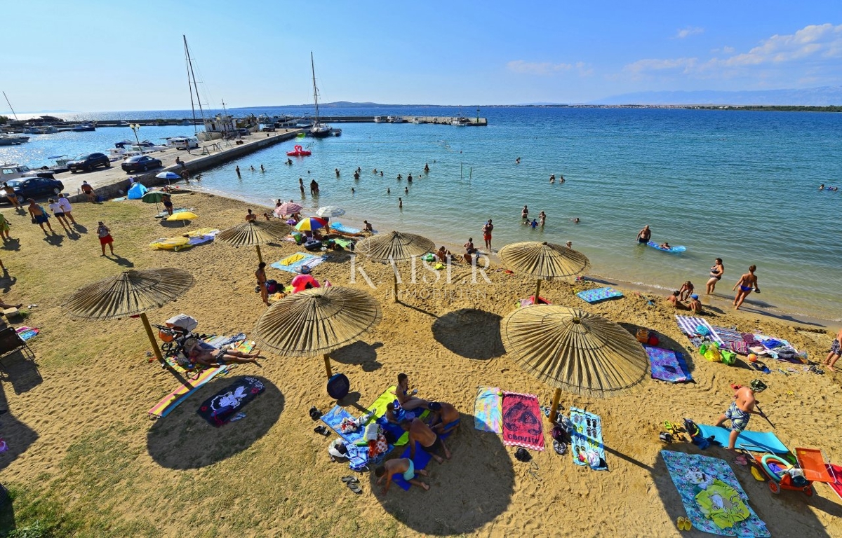 Zadar, Privlaka - nova luksuzna vila z bazenom v borovem gozdu, le nekaj korakov od peščene plaže