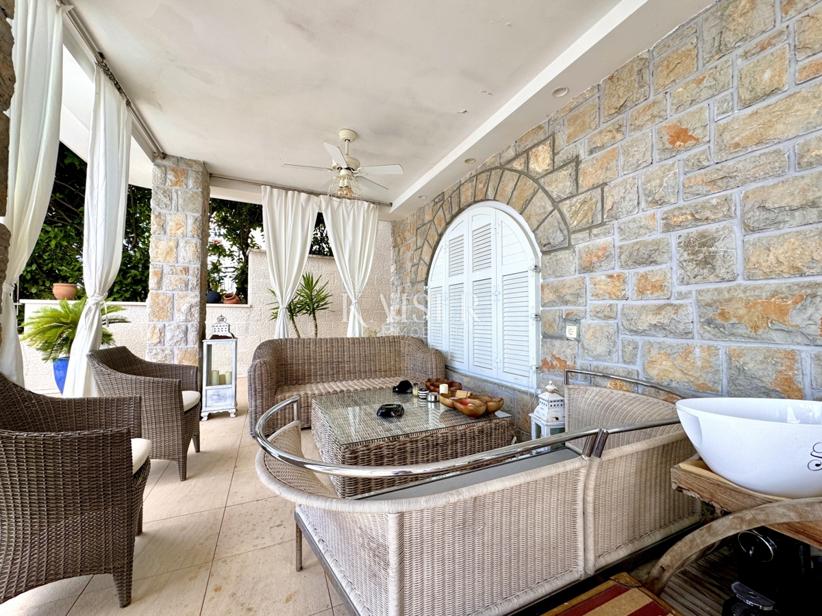 Opatija, Ičići - Čudovita družinska vila z bazenom 200 m od morja