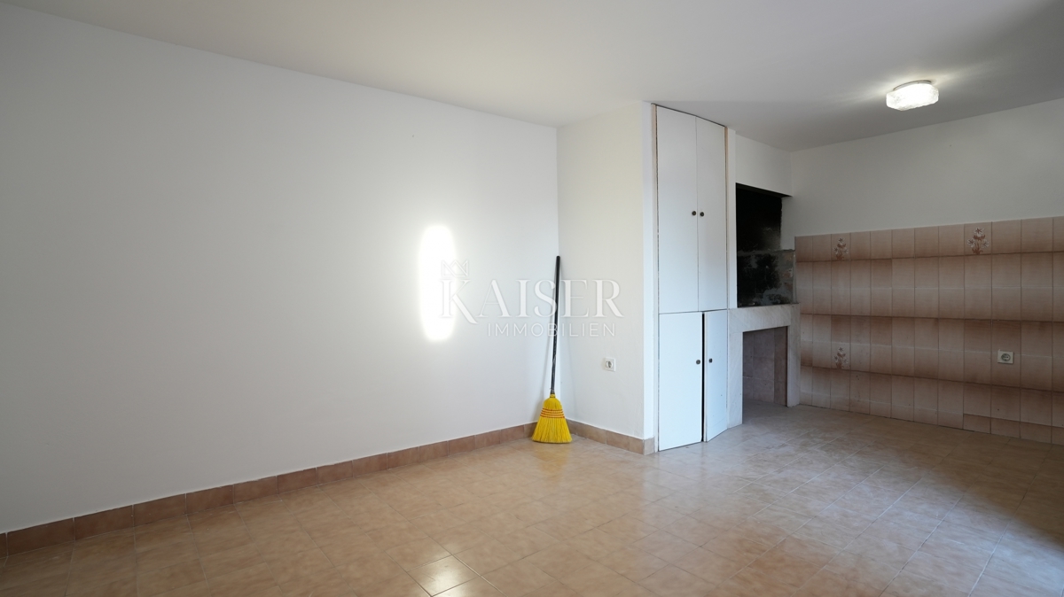 Hiša Donje Ražine, Šibenik, 500m2