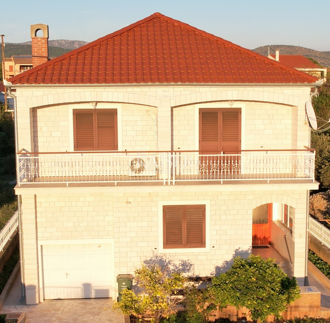 Hiša Donje Ražine, Šibenik, 500m2