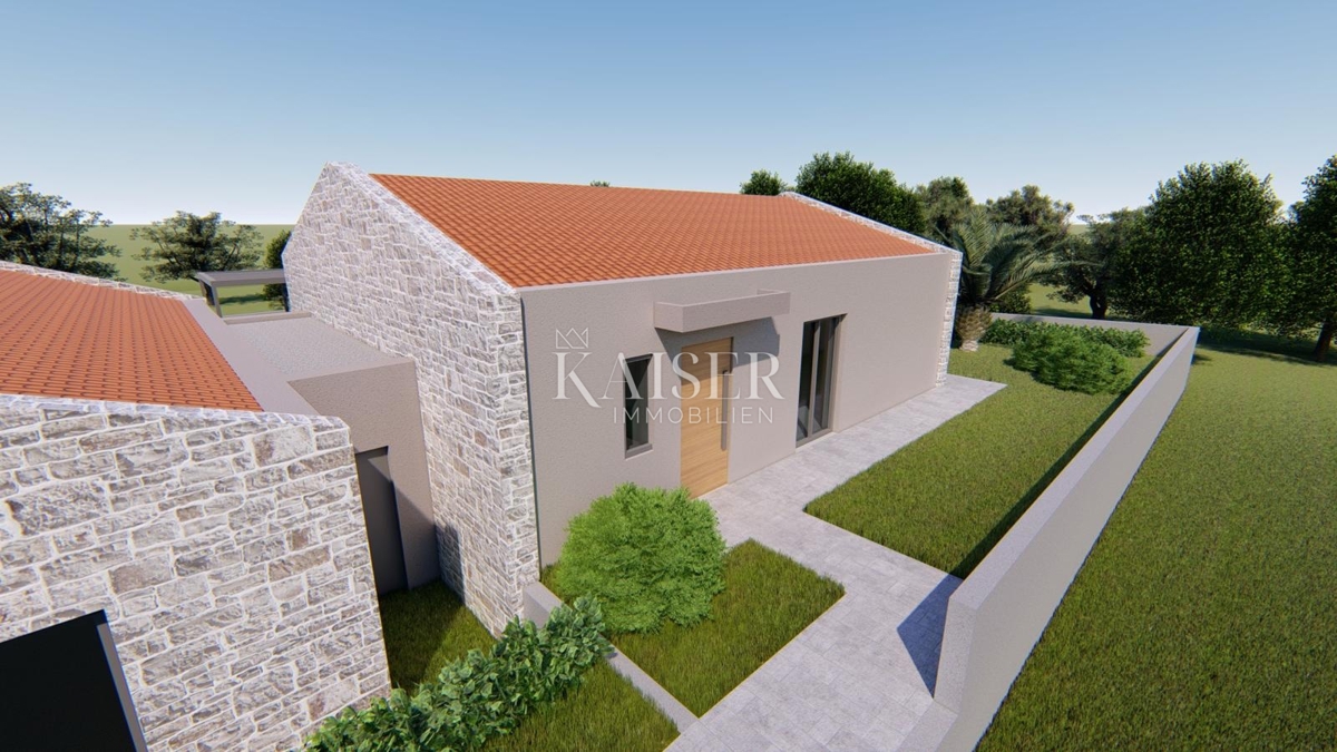 Istra, Vižinada - polpritlična hiša z bazenom