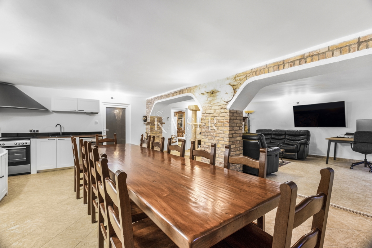 Hiša Medulin, 462,50m2