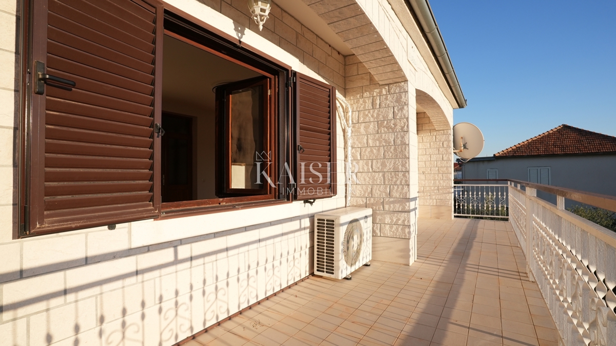 Hiša Donje Ražine, Šibenik, 500m2