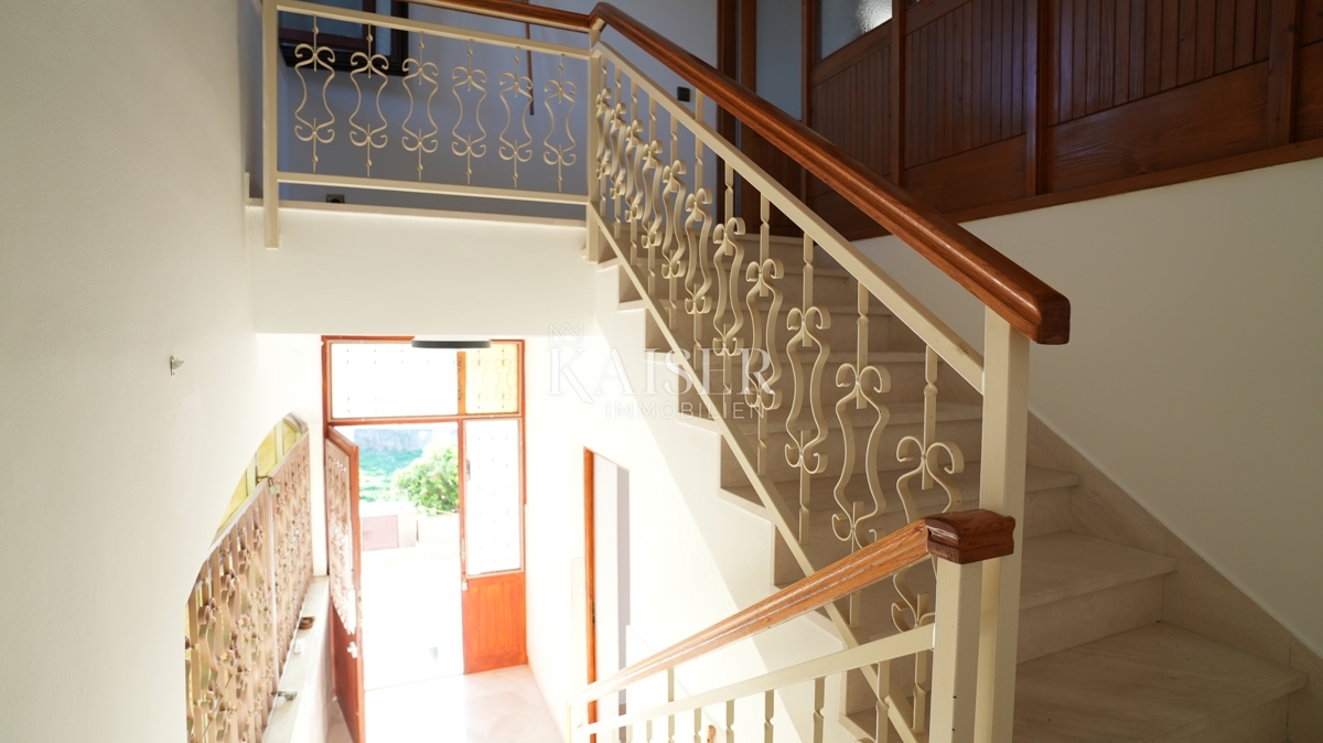 Hiša Donje Ražine, Šibenik, 500m2