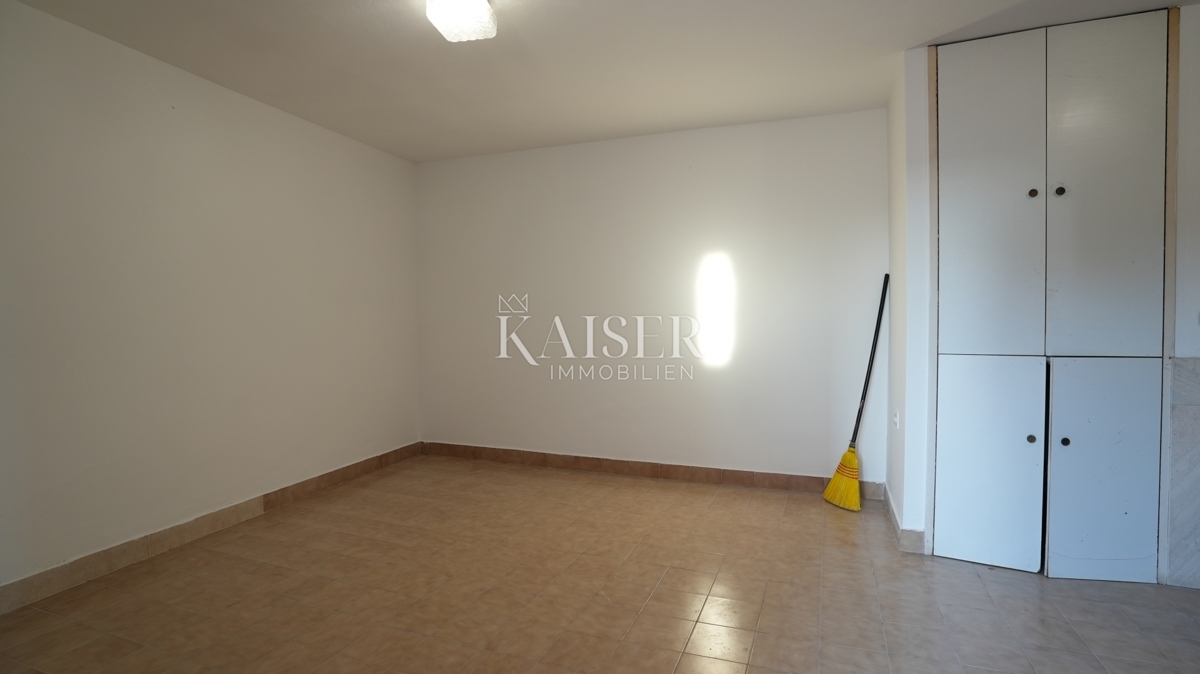 Hiša Donje Ražine, Šibenik, 500m2