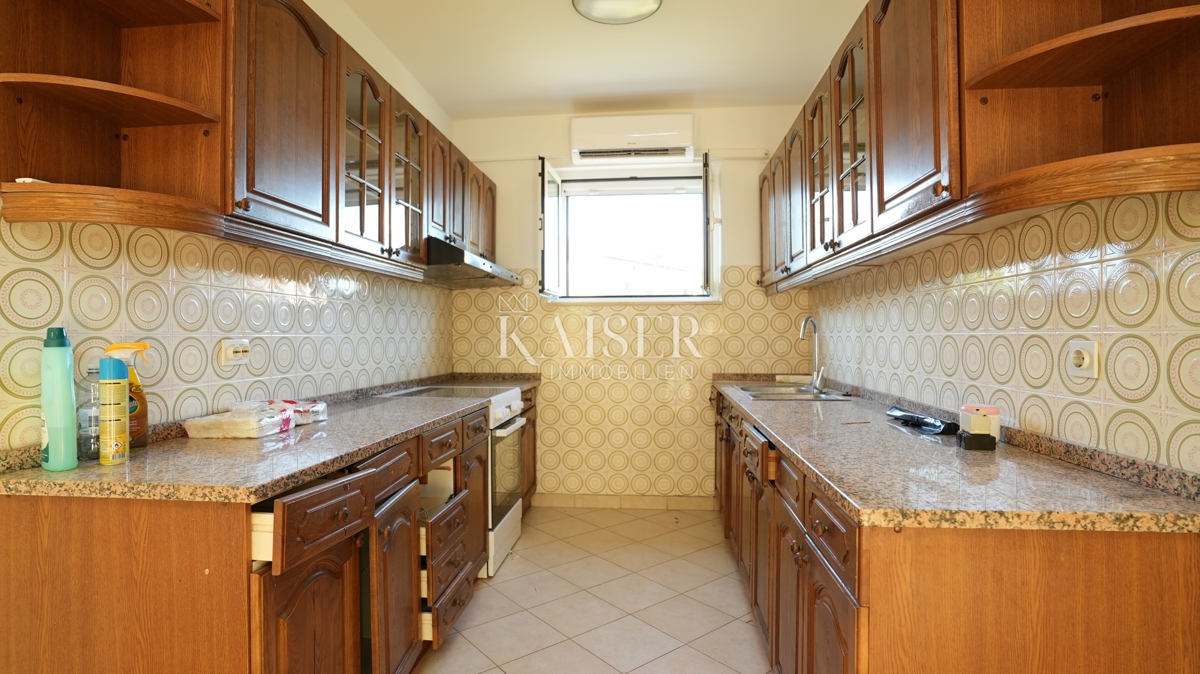 Hiša Donje Ražine, Šibenik, 500m2