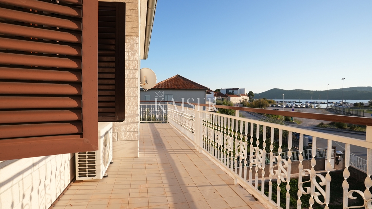 Hiša Donje Ražine, Šibenik, 500m2