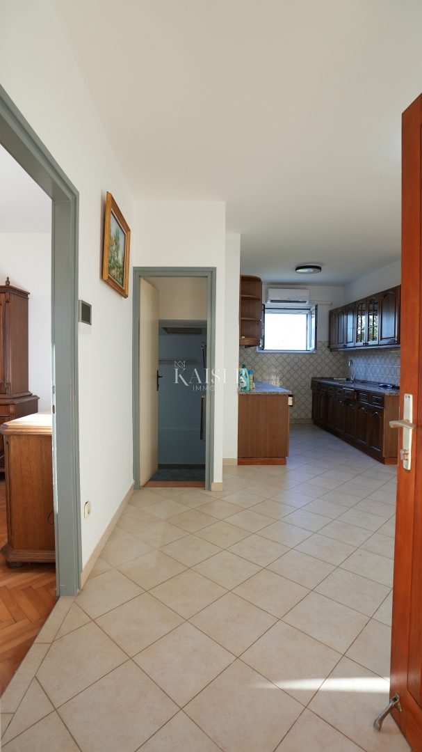 Hiša Donje Ražine, Šibenik, 500m2