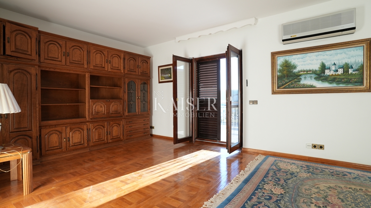 Hiša Donje Ražine, Šibenik, 500m2