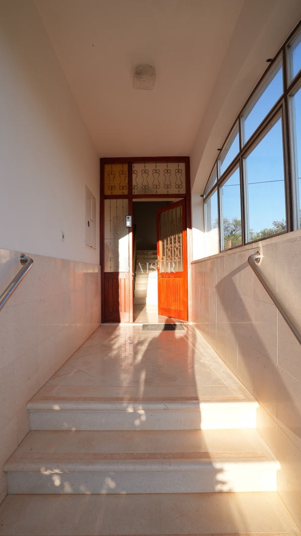 Hiša Donje Ražine, Šibenik, 500m2