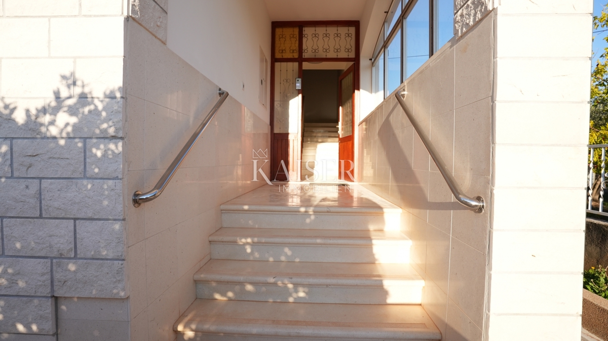 Hiša Donje Ražine, Šibenik, 500m2