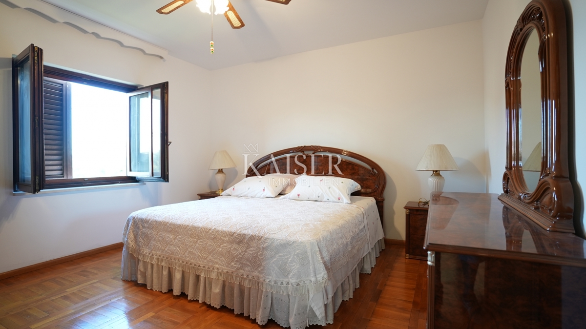 Hiša Donje Ražine, Šibenik, 500m2