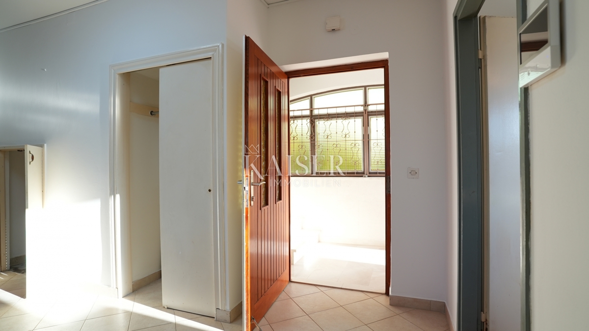 Hiša Donje Ražine, Šibenik, 500m2