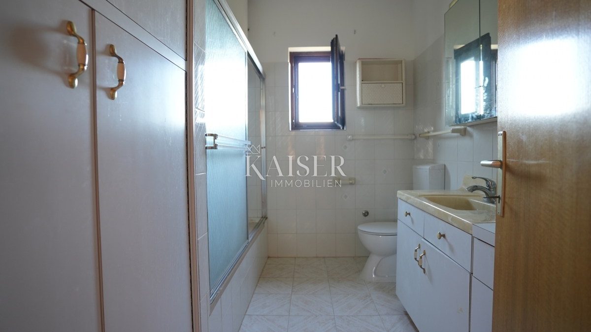 Hiša Donje Ražine, Šibenik, 500m2