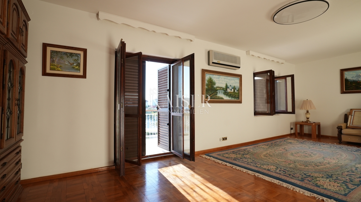 Hiša Donje Ražine, Šibenik, 500m2