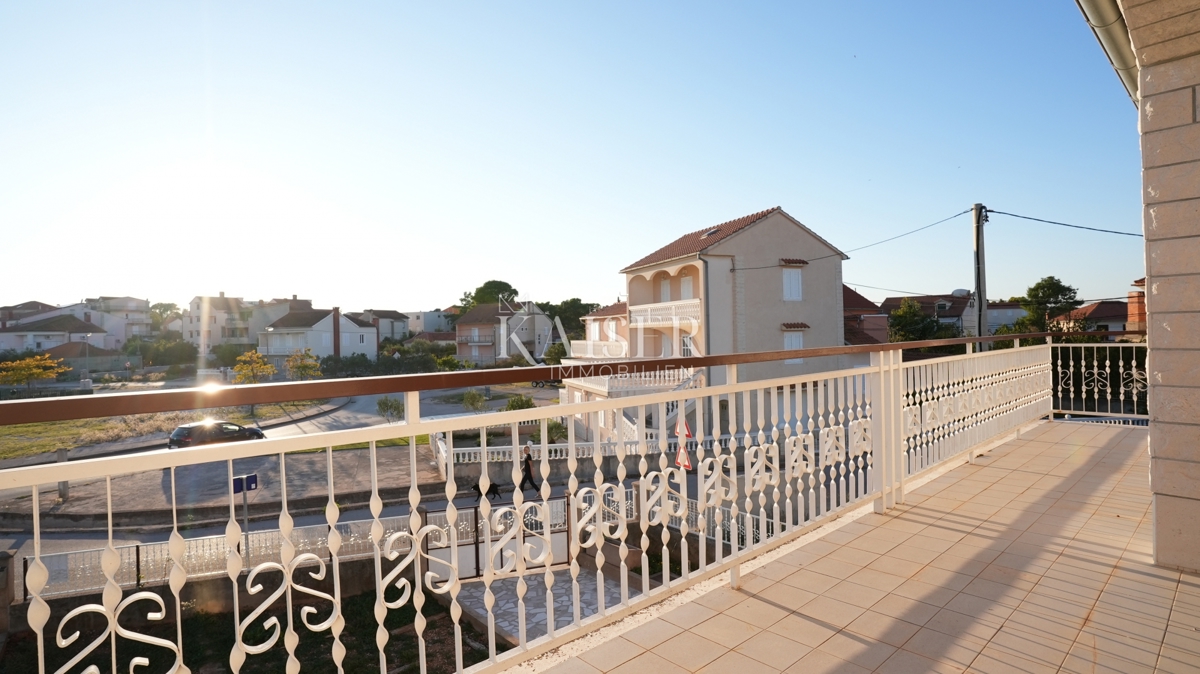 Hiša Donje Ražine, Šibenik, 500m2