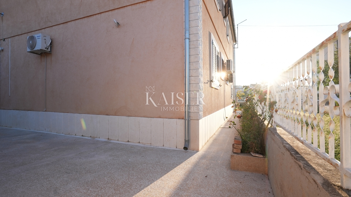 Hiša Donje Ražine, Šibenik, 500m2