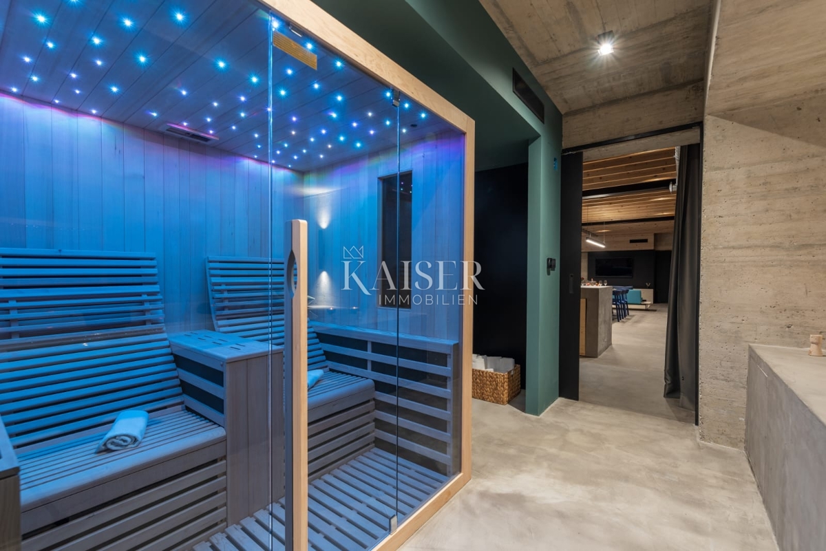 Istra, Motovun - moderna vila s pogledom na Motovun