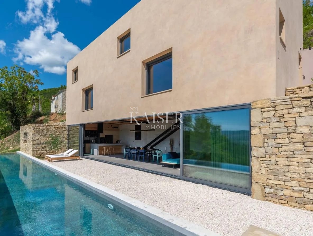 Istra, Motovun - moderna vila s pogledom na Motovun