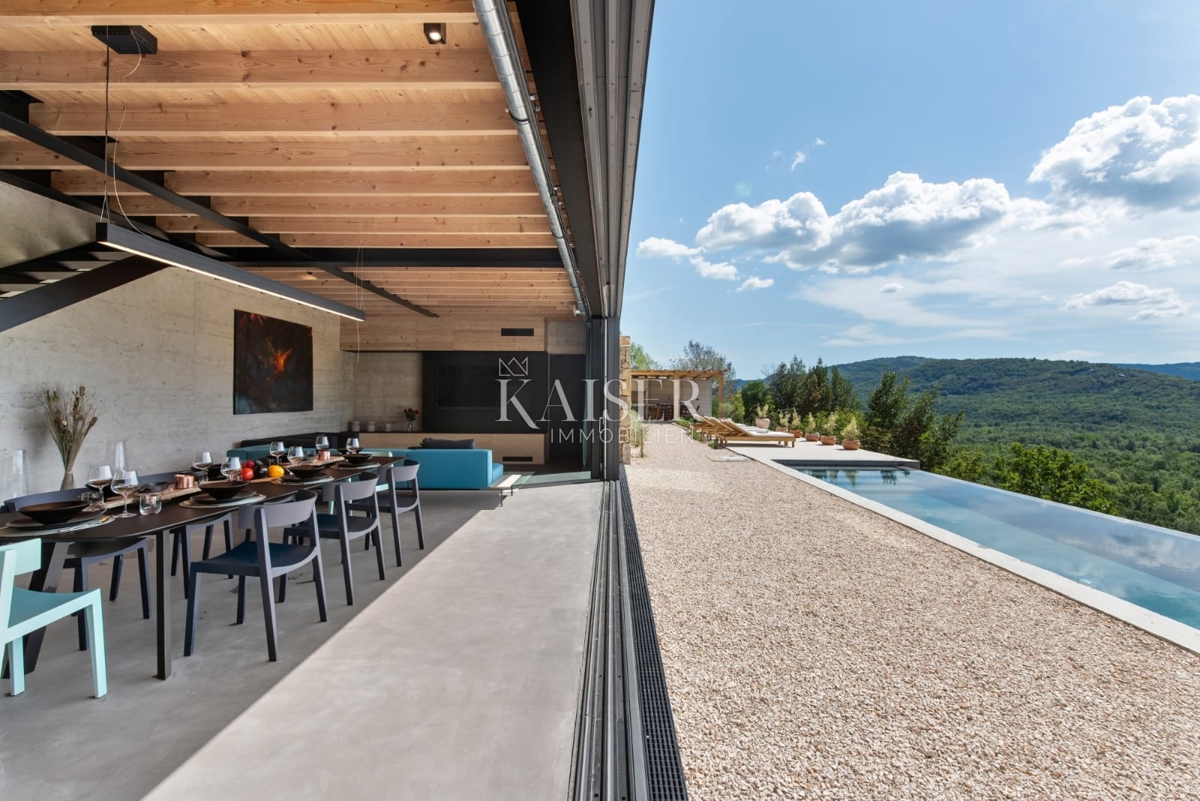 Istra, Motovun - moderna vila s pogledom na Motovun