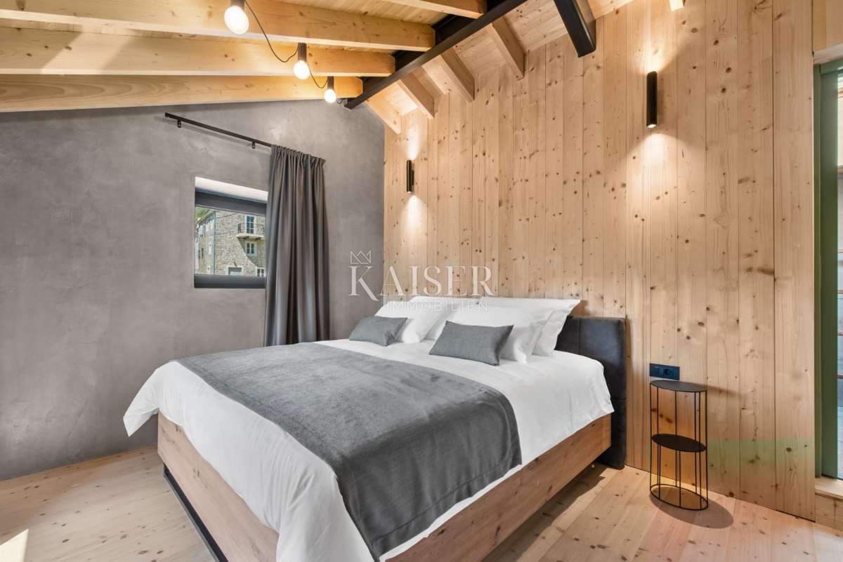 Istra, Motovun - moderna vila s pogledom na Motovun