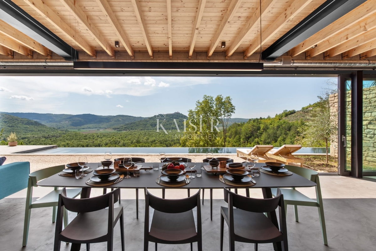 Istra, Motovun - moderna vila s pogledom na Motovun