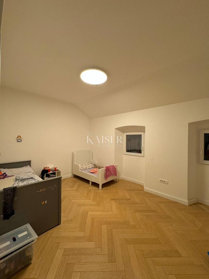 Kostrena - čudovita prenovljena obalna hiša