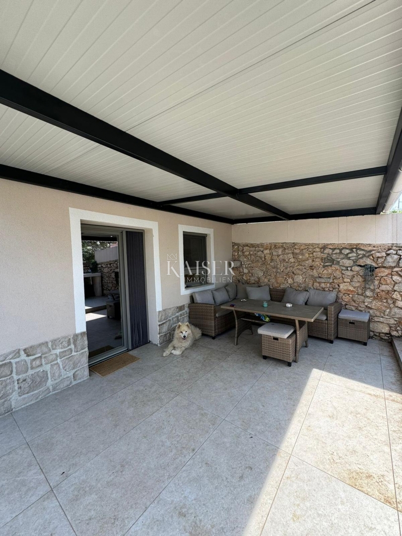 Kostrena - čudovita prenovljena obalna hiša