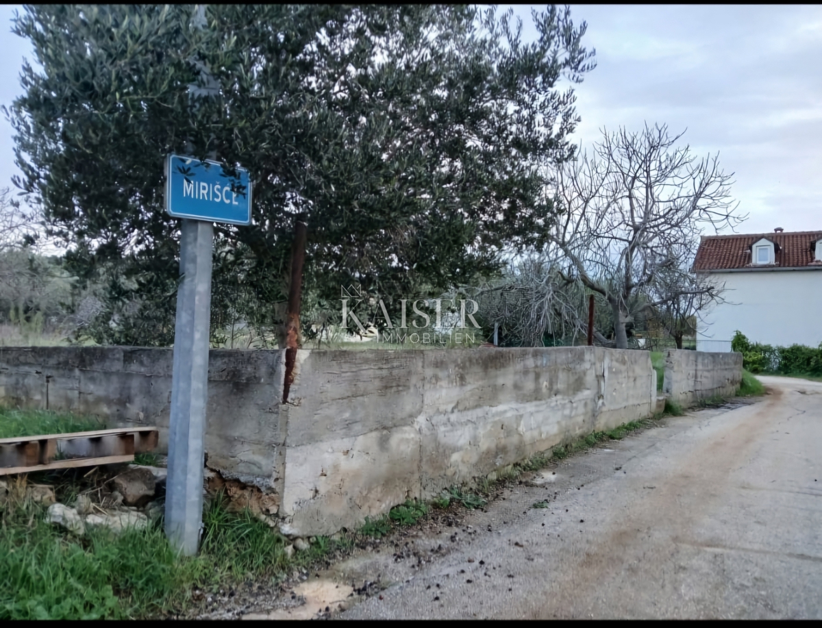 Otok Pašman - Gradbeno zemljišče 1. vrsta do morja