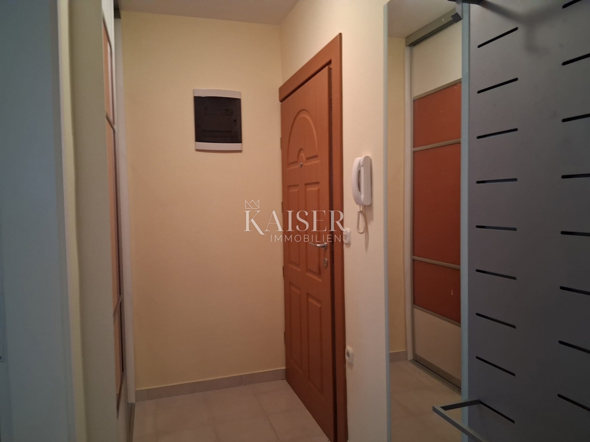 Zadar, Višnjik - garsonjera z garažo 31,79 m2 - 145.000 €