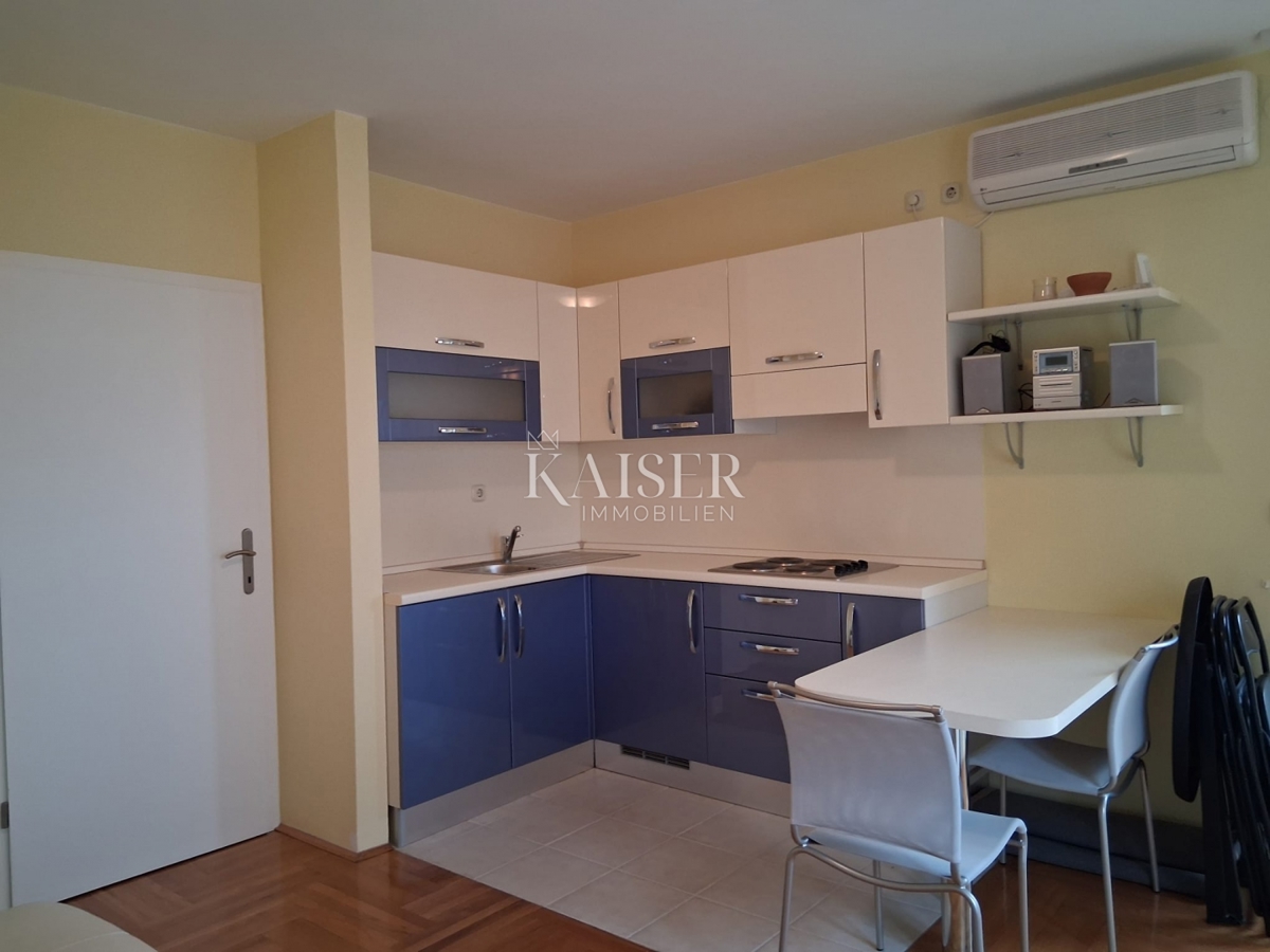 Zadar, Višnjik - garsonjera z garažo 31,79 m2 - 145.000 €