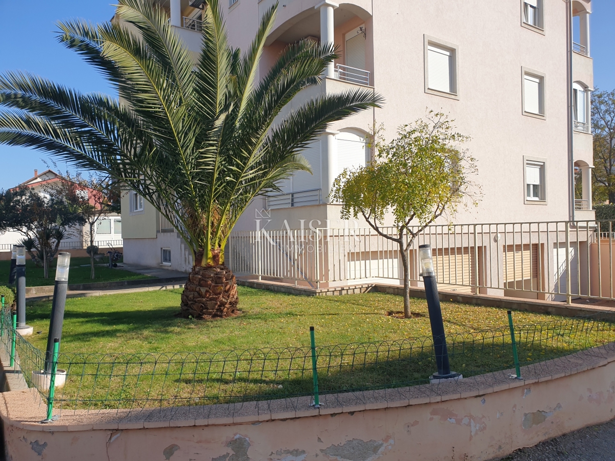 Zadar, Višnjik - garsonjera z garažo 31,79 m2 - 145.000 €