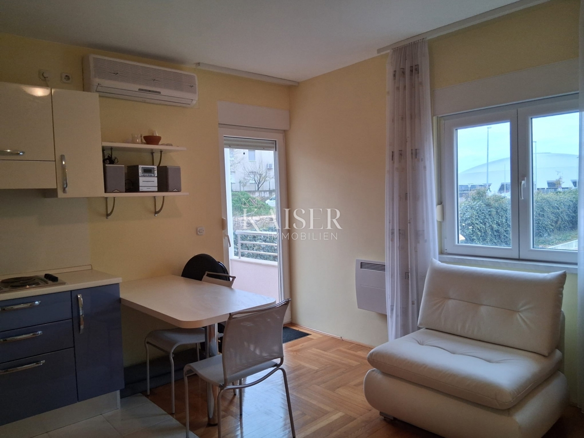 Zadar, Višnjik - garsonjera z garažo 31,79 m2 - 145.000 €