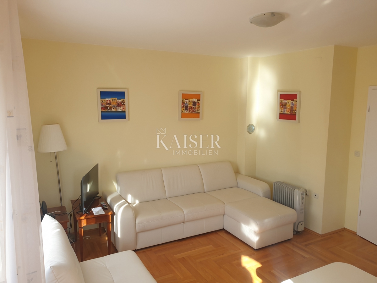 Zadar, Višnjik - garsonjera z garažo 31,79 m2 - 145.000 €