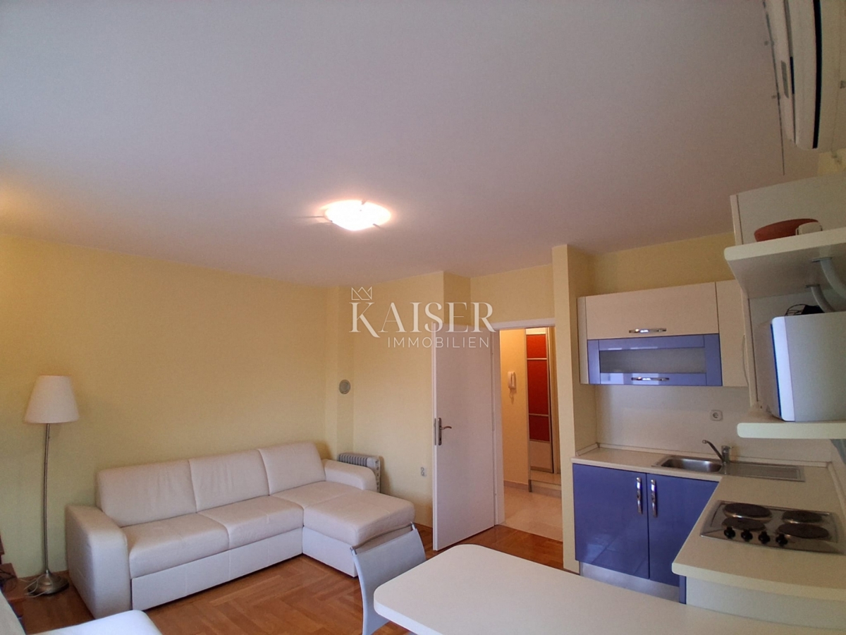 Zadar, Višnjik - garsonjera z garažo 31,79 m2 - 145.000 €