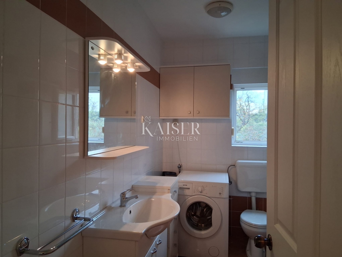 Zadar, Višnjik - garsonjera z garažo 31,79 m2 - 145.000 €