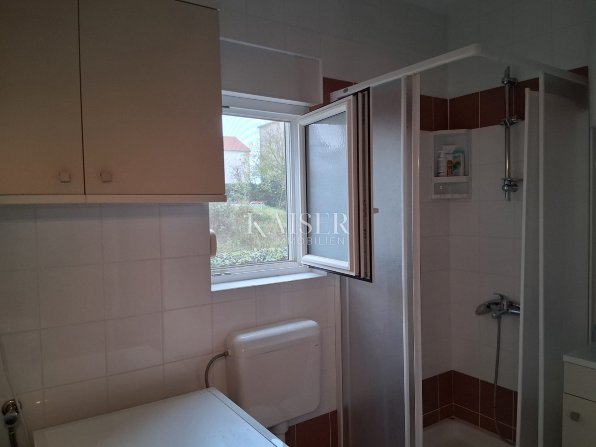 Zadar, Višnjik - garsonjera z garažo 31,79 m2 - 145.000 €