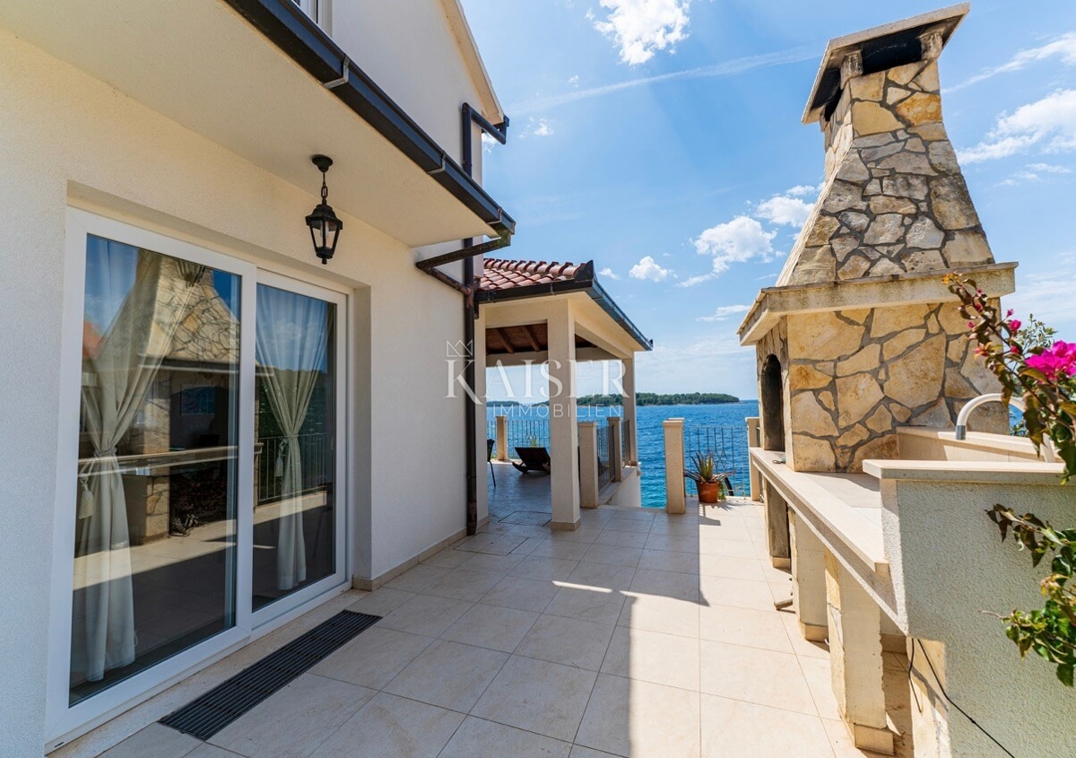 Korčula - čudovita in osupljiva vila ob morju