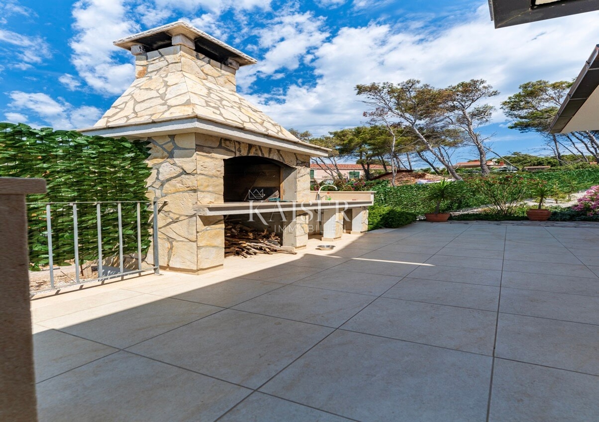 Korčula - čudovita in osupljiva vila ob morju