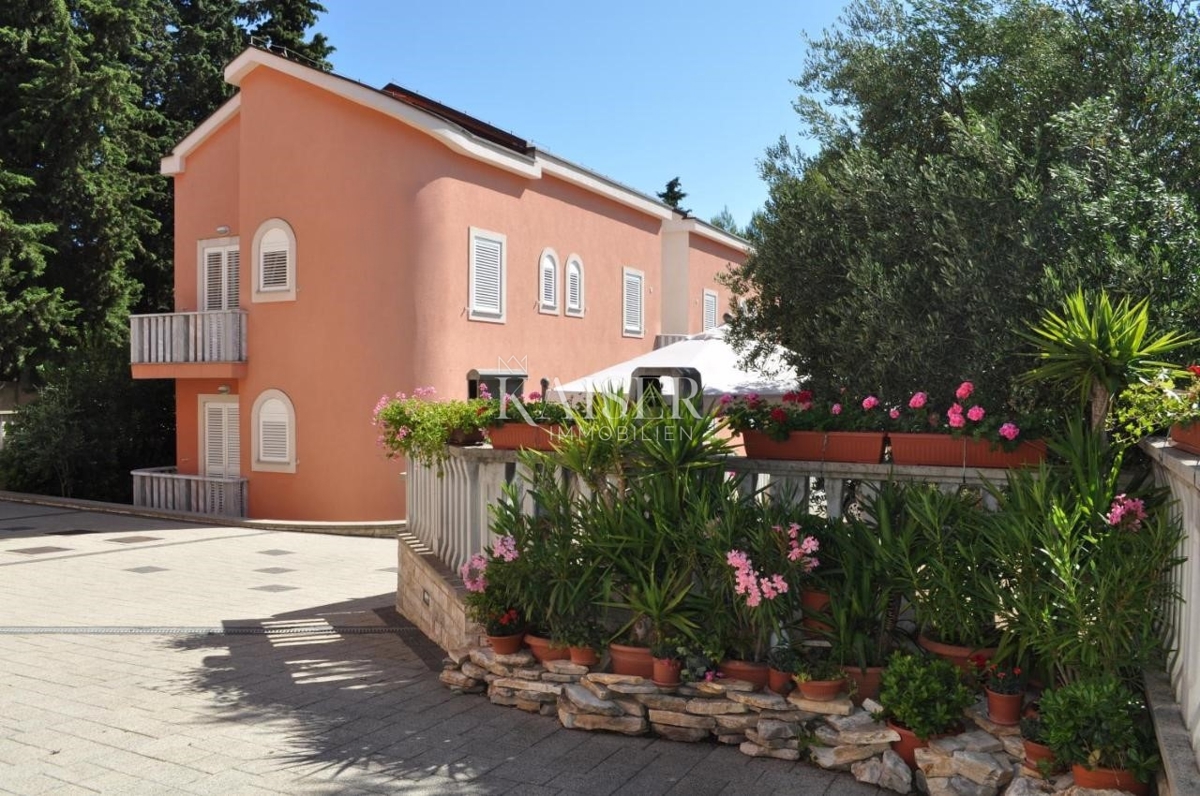 Sveti Filip i Jakov - vila prva vrsta ob morju