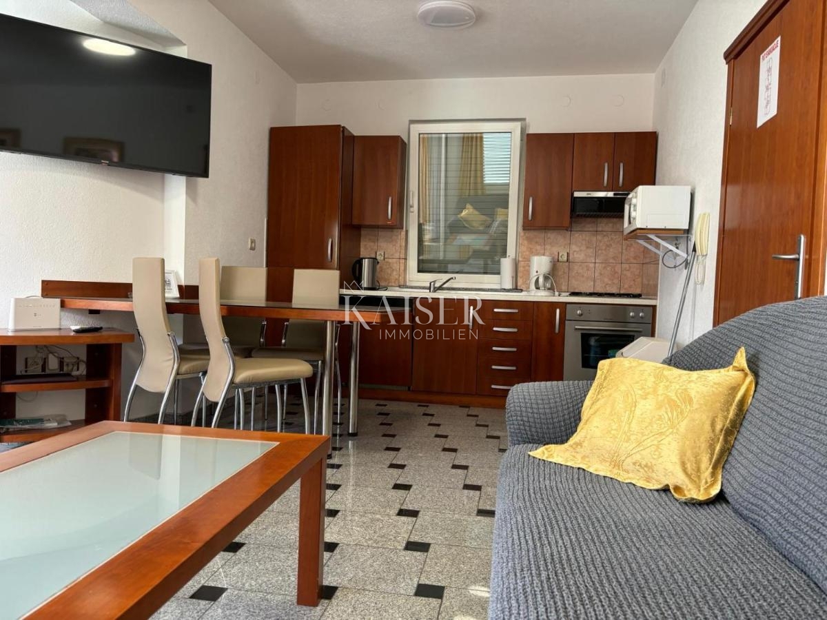 Sveti Filip i Jakov - vila prva vrsta ob morju