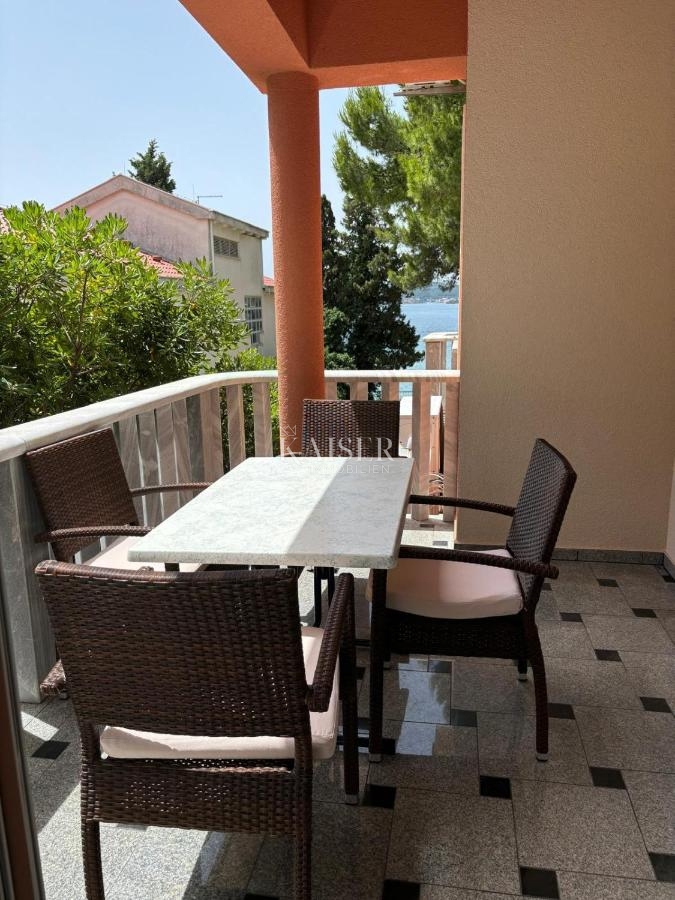 Sveti Filip i Jakov - vila prva vrsta ob morju