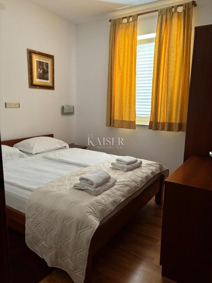 Sveti Filip i Jakov - vila prva vrsta ob morju