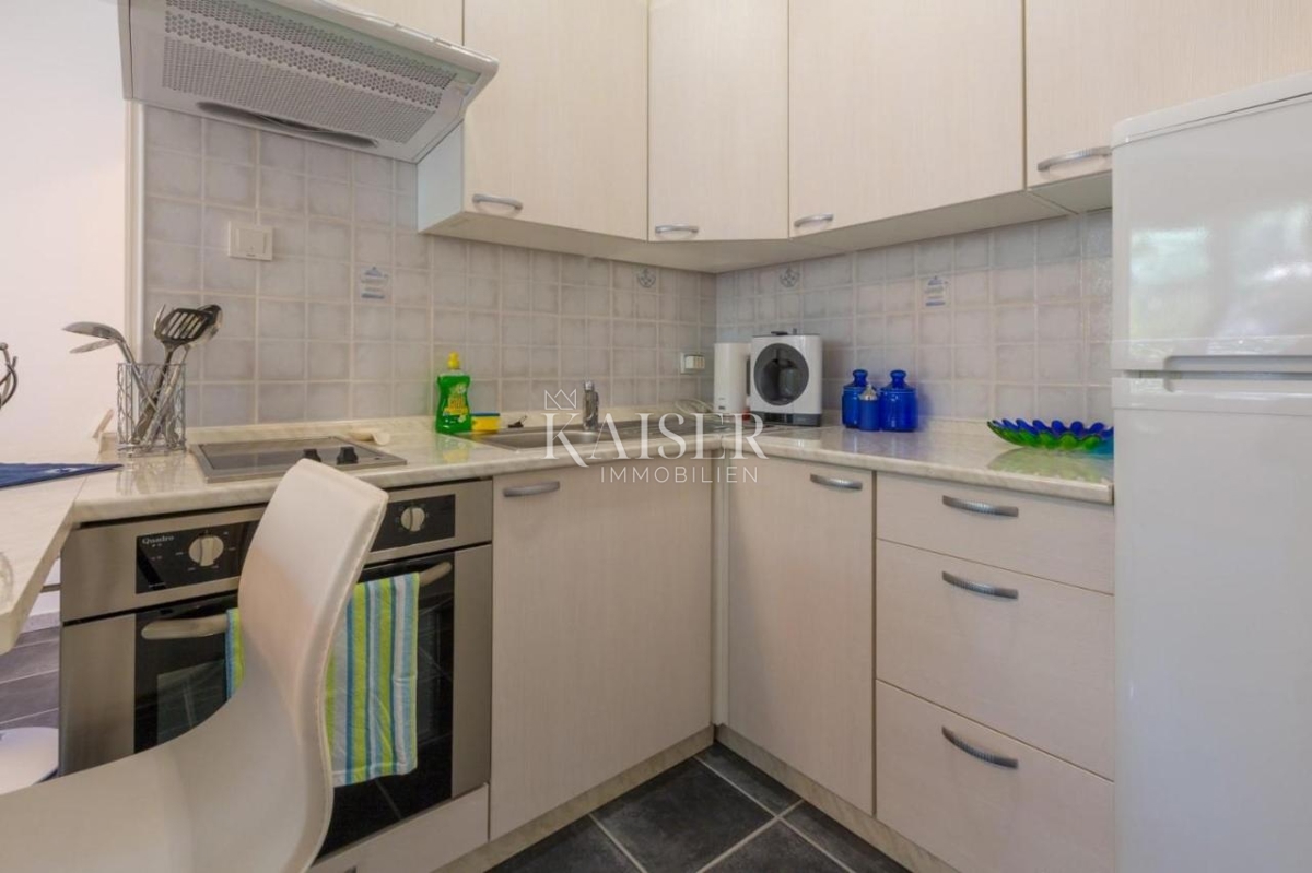 Hiša prva vrsta ob morju v bližini Novega Vinodolskega