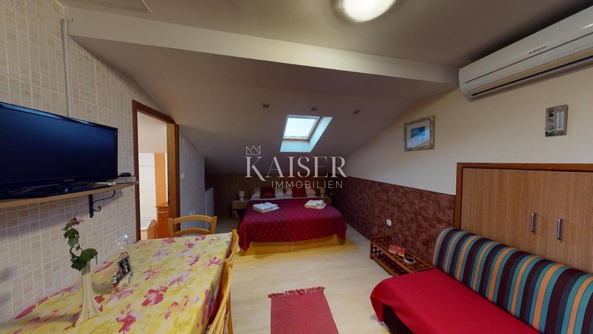 Sukošan - hiša prva vrsta do morja